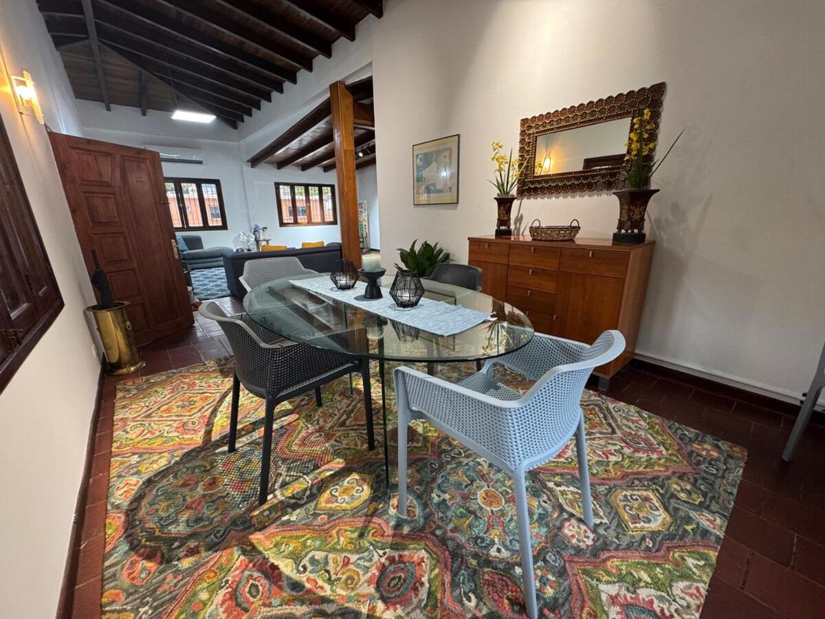 Casa La Floresta * Caracas